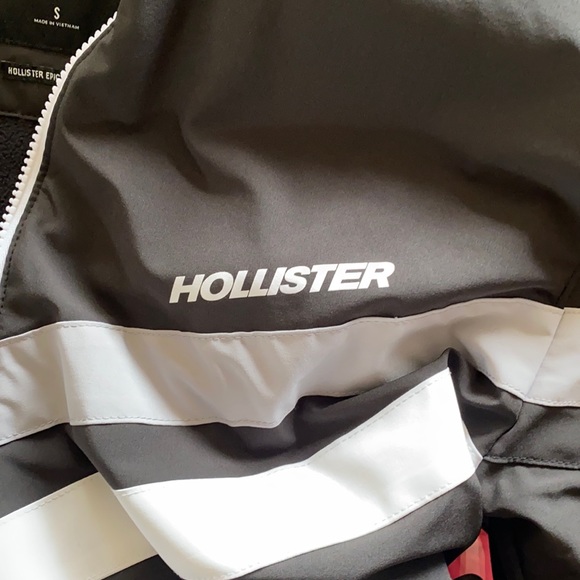 Hollister wind breaker fleece zip up jacket - Picture 3 of 4